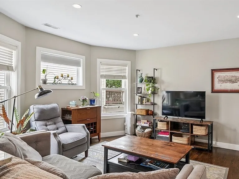 40 Stockton St #1 — Photo 4
