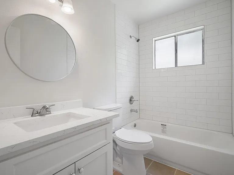 72 Oldstream Ct — Photo 18
