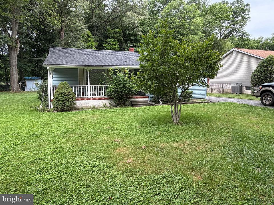 1st image of 1132 Maple Rd