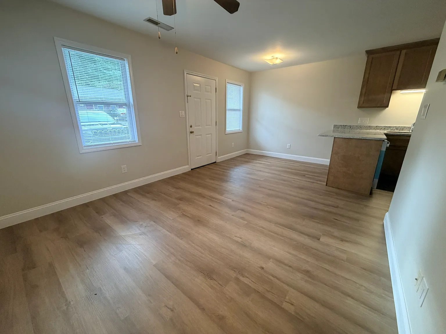 1 bed, 700 sqft, $1,095 — Photo 4