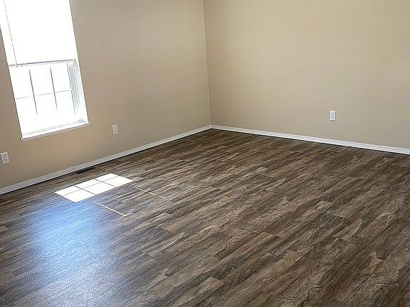 6859 Whitetail Dr - LR