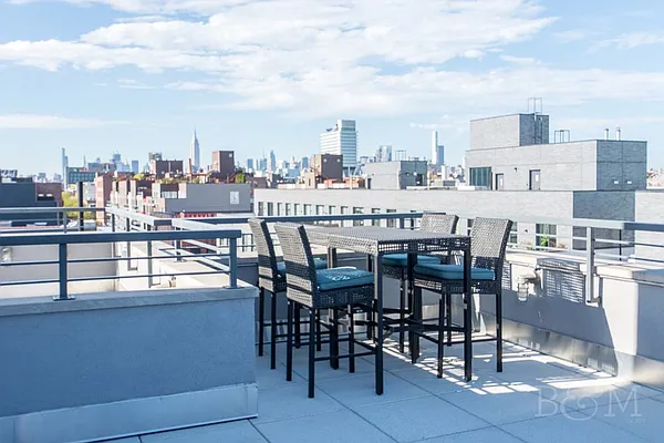 Sold by Brick&Mortar | media 7