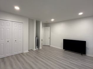 56 Rock St FLOOR 1, Lowell, MA 01854