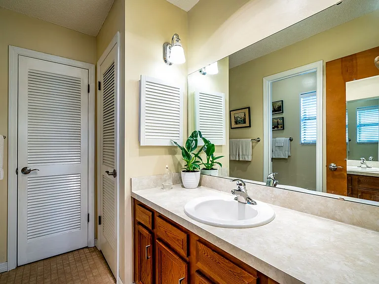 604 Alicante Rd — Photo 24