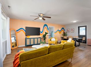 908 S 5th St, Carolina Beach, NC 28428