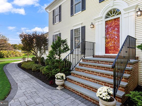 4th image of 108 Paddock Dr