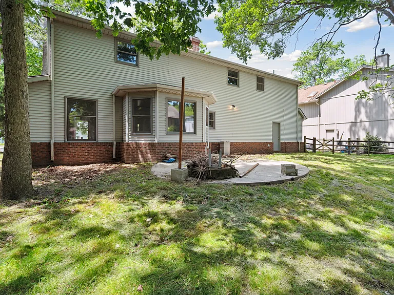 2410 Wealdstone Rd — Photo 54