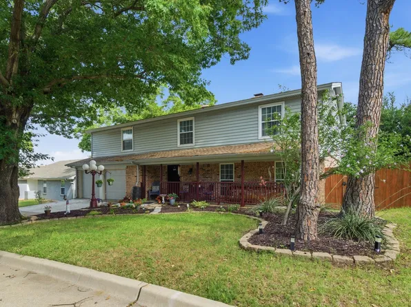 6713 Starnes Rd, North Richland Hills, TX 76182