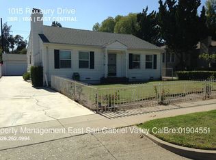 1015 Roxbury Dr, Pasadena, CA 91104