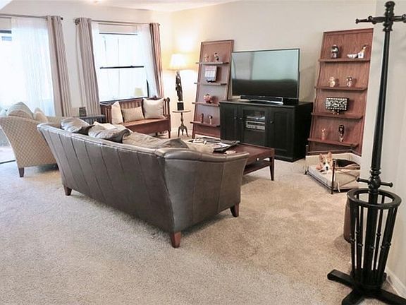Great Room    20x25 Carpet