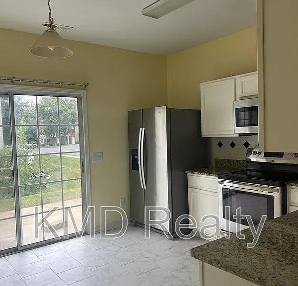 9247 Cranfield Ln — Photo 4