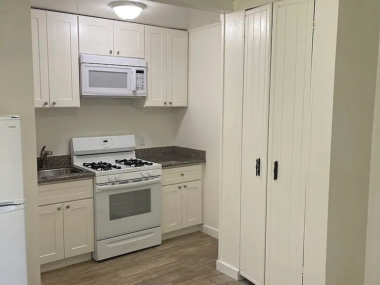 405 Norman Dr #2 — Photo 3