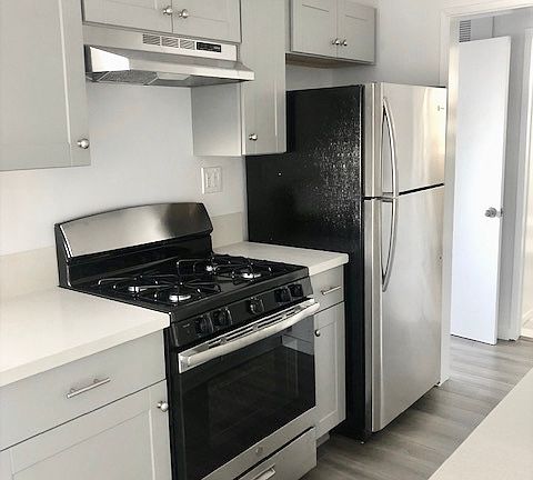 4th image of 901 Grand Ave #A