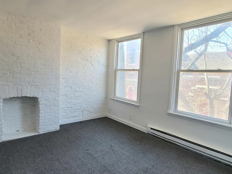 810 Coal St #2A — Photo 15