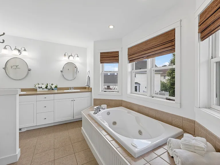 1600 Kohler Ct — Photo 8
