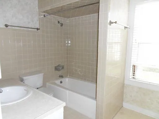 202 N 3rd St #1 — Photo 4