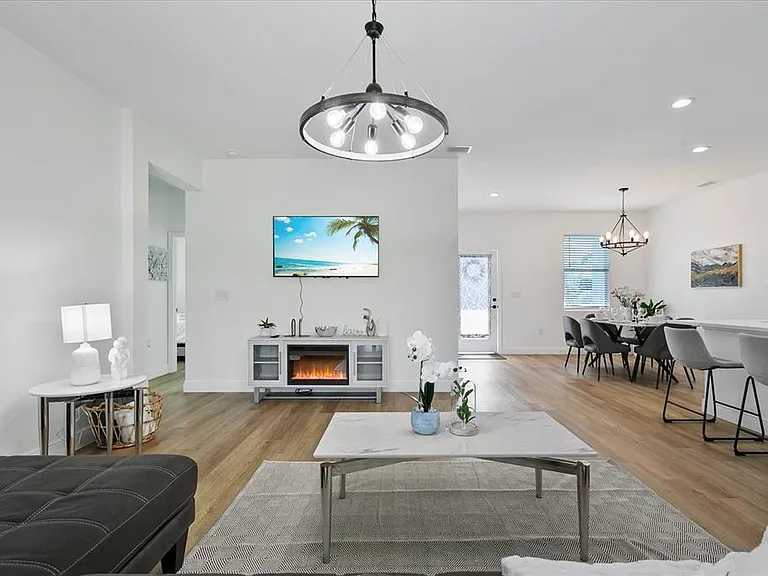 4306 Joseph St — Photo 20