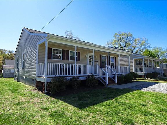 3rd image of 231 N Oak Ave