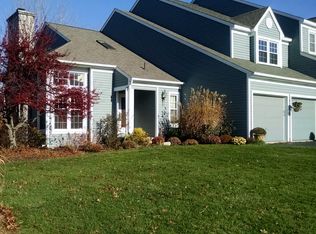 22 Ridgefield Dr, Voorheesville, NY 12186