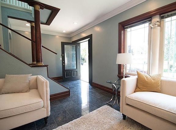 3rd image of 4072 W Waveland Ave #2