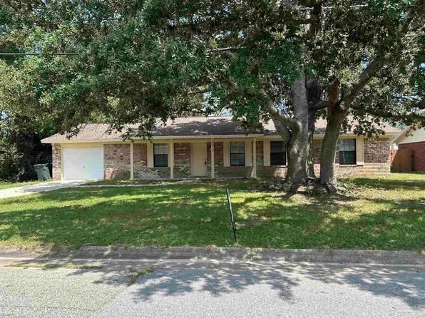 10818 Oak Valley Dr, Pensacola, FL 32506