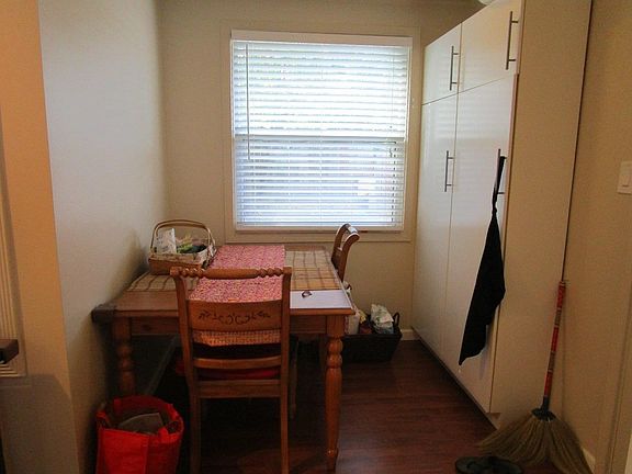 4th image of 10 Los Flores Ave