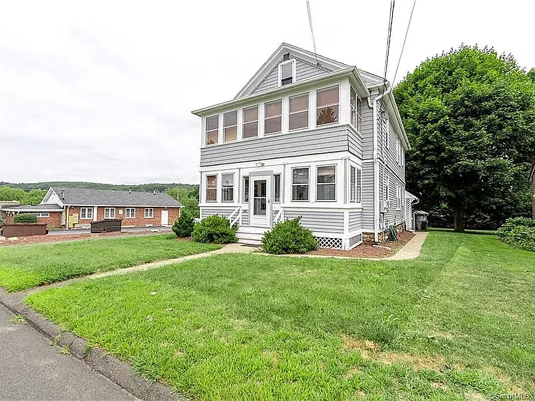 3 bed, $1,995 — Photo 4