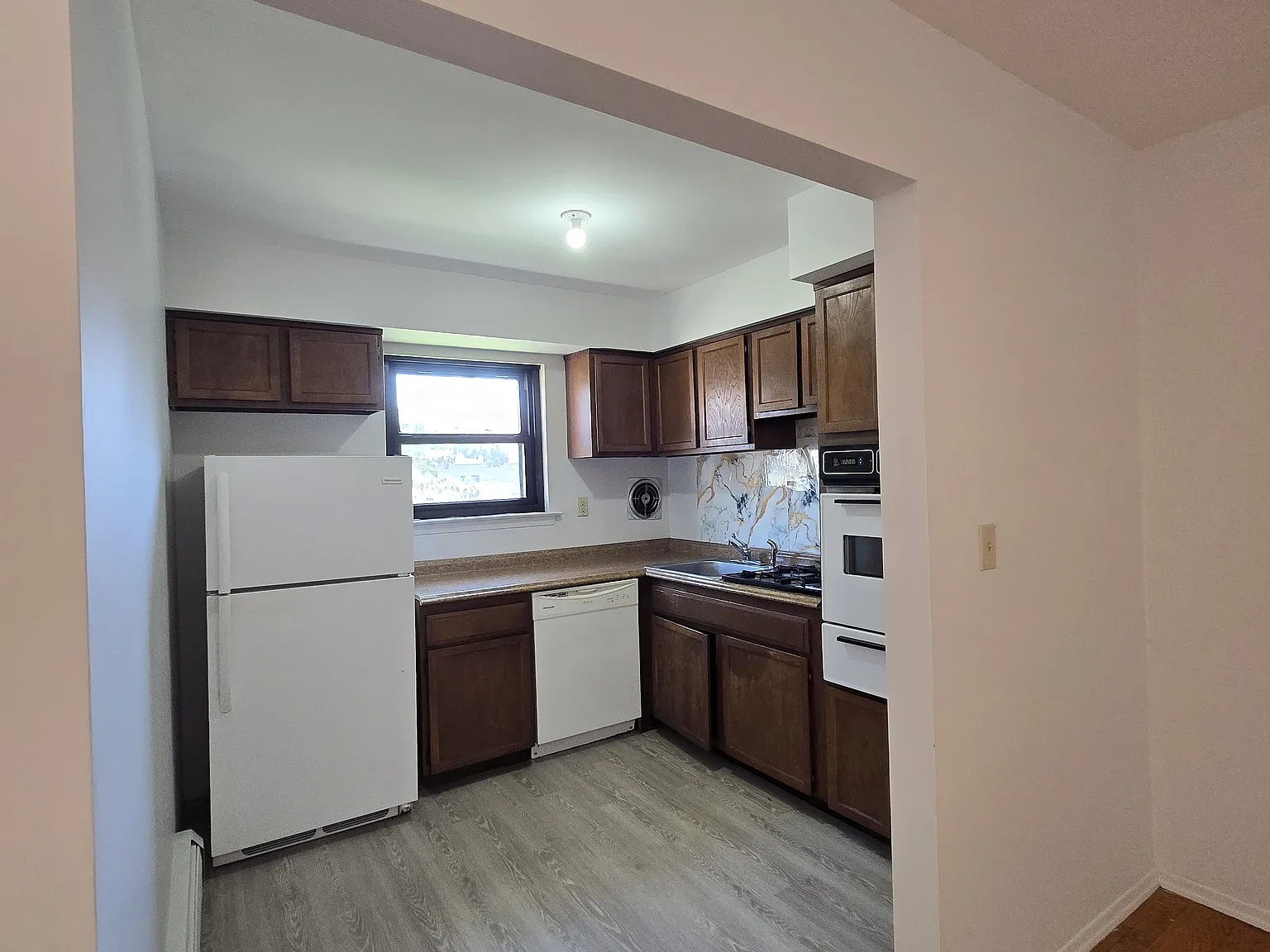 1 bed, $1,900 — Photo 3