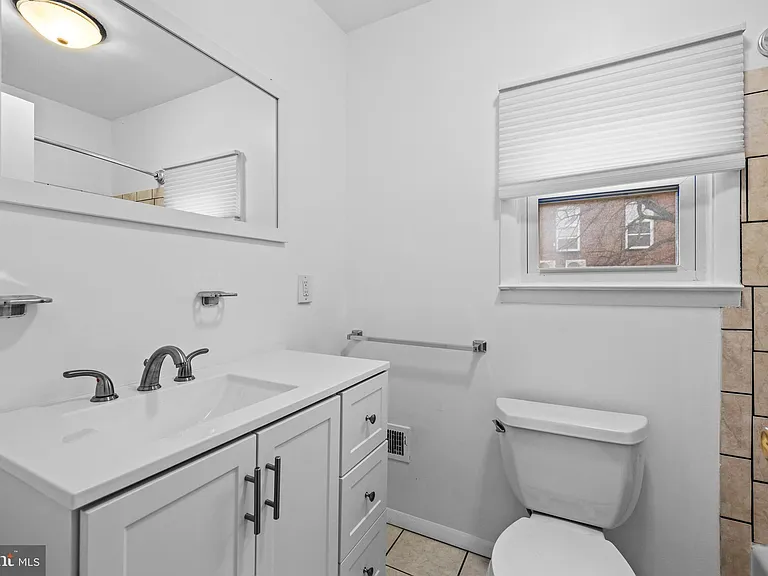 1437 Towson St — Photo 14