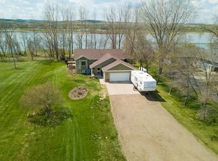 8730 Island Rd, Bismarck, ND 58503