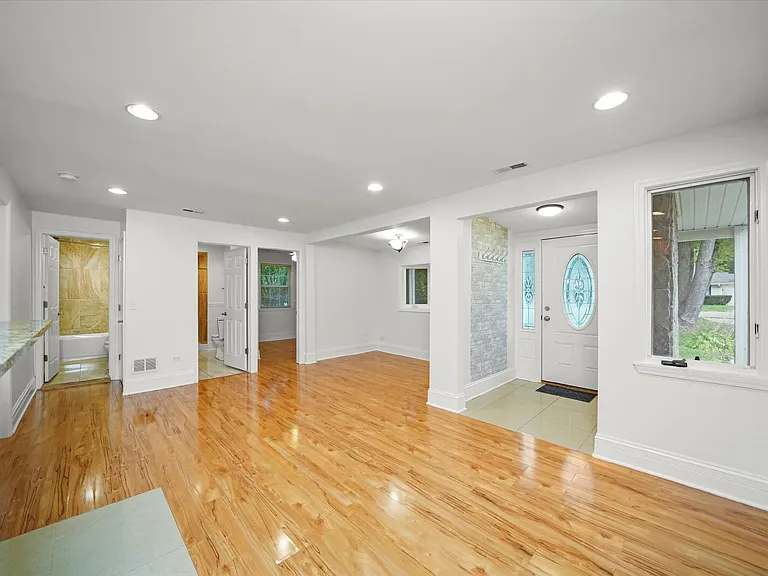 37936 N Wilson Ave — Photo 3
