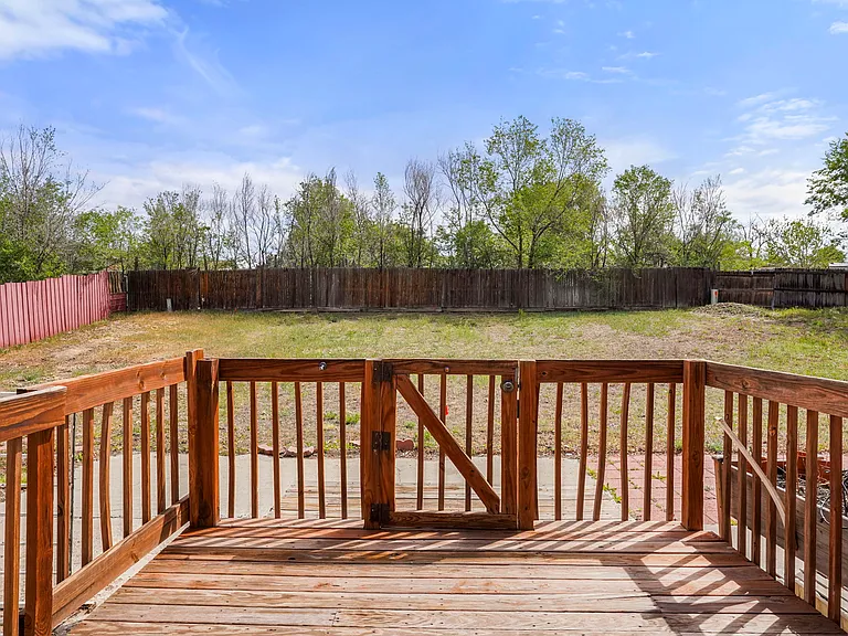 2915 Monica Dr W — Photo 24