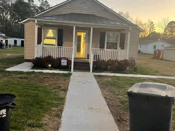 206 E Pine St, La Crosse, VA 23950