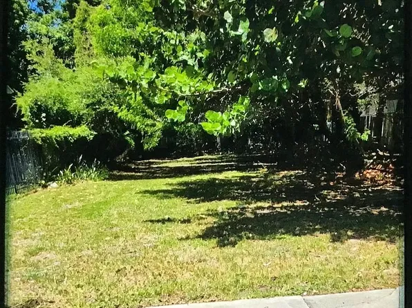 53 NW 41st St, Miami, FL 33127