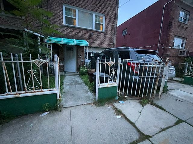 1st image of 4036 Edson Ave