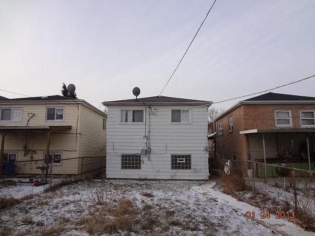 2nd image of 1652 W Montvale Ave