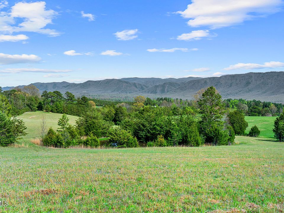 1st image of 9 Ash Meadow Dr