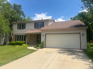 30 Chiswick Cir, Bloomington, IL 61704