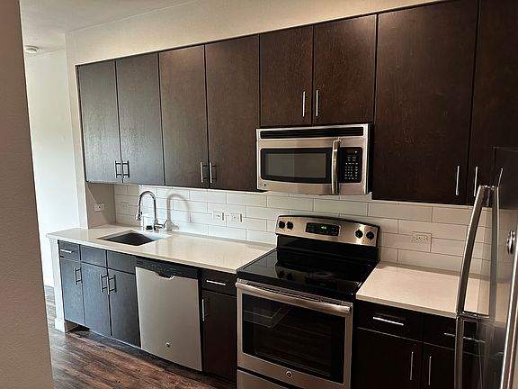 2nd image of 1105 S Lamar Blvd #1231
