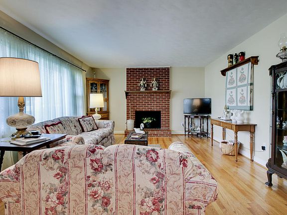 4th image of 802 Landfair Dr