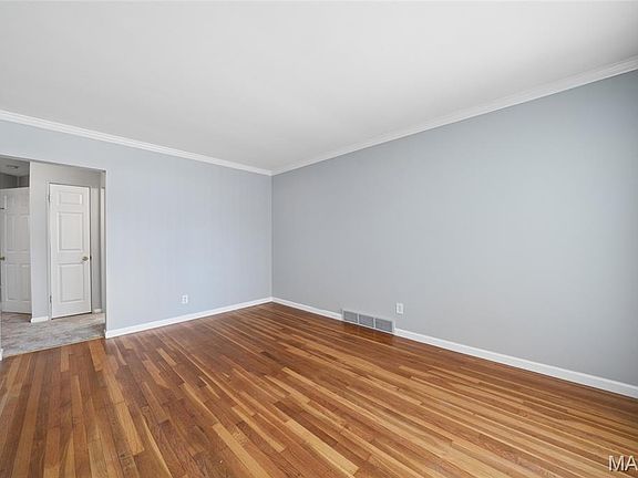 5th image of 1122 Grandview Pl