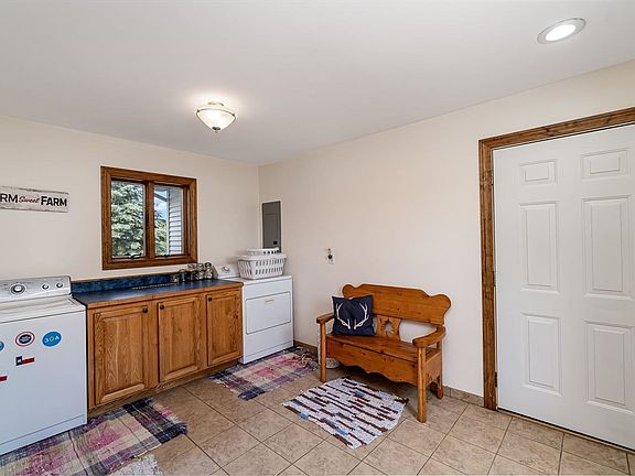 3rd image of 2425 Ritchie Rd