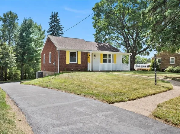 608 Lochinvar Dr, Pittsburgh, PA 15237