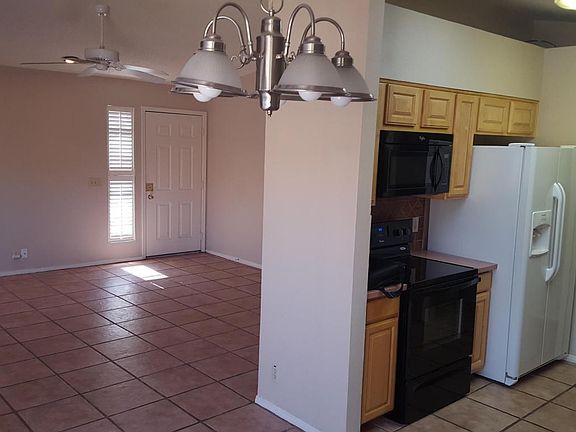 4th image of 3710 W Marconi Ave