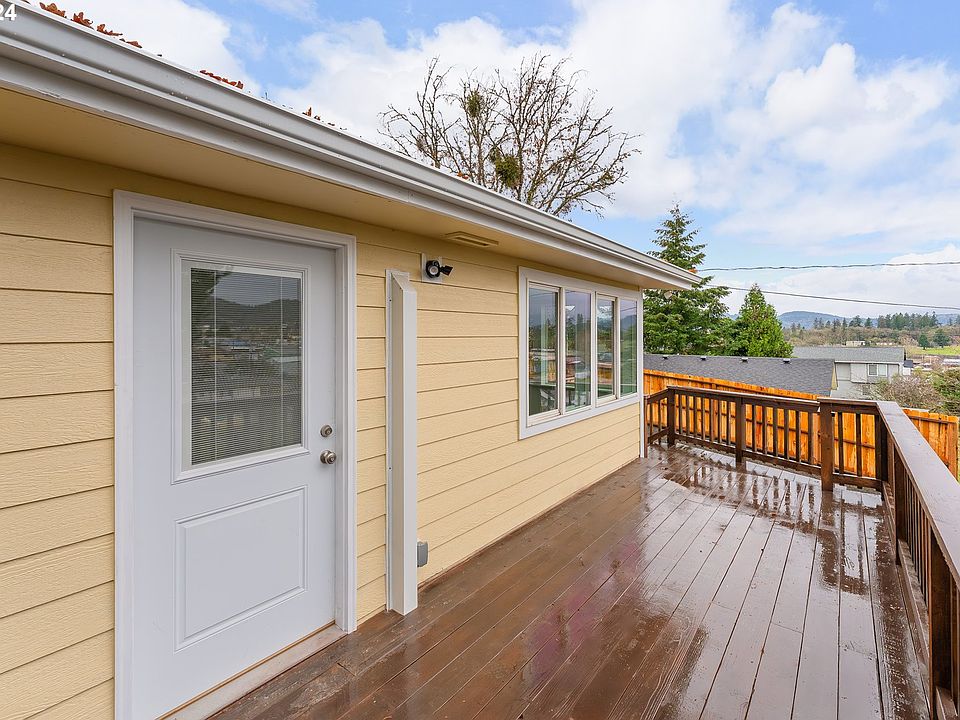 553 NE West Ave, Roseburg, OR 97470 | Zillow