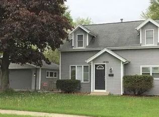 18722 Hamlin Ave, Flossmoor, IL 60422