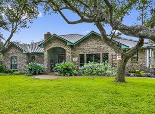 1609 W 12th St, Rockport, TX 78382