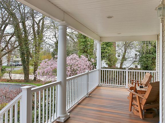 2nd image of 220 Wilson Avenue