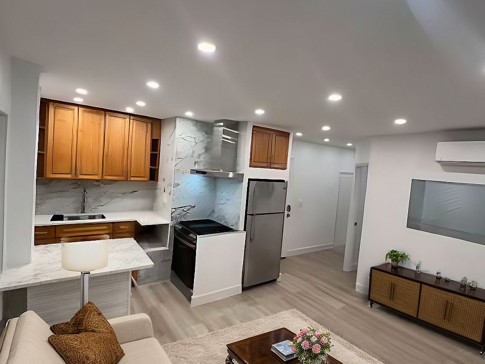 1st image of 20-45 31st St #2