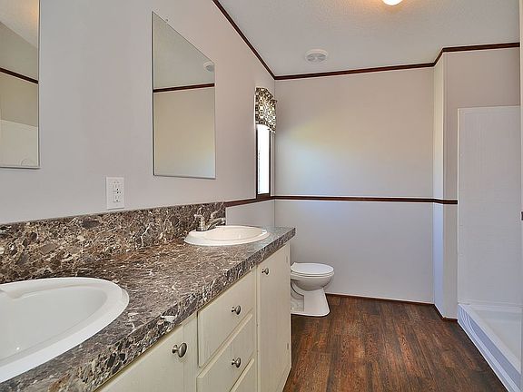 4th image of 1320 Hand Ave Lot 25